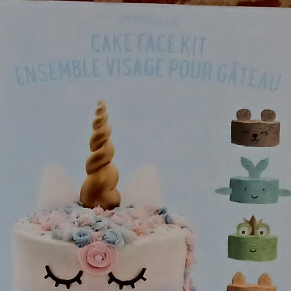 SWEETSHOP CAKE FACE KIT - 21PC CUTE REUSABLE CAKE DECORATING SET - Picture 2 of 5